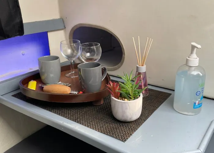 Voilier Port Avec Parking Prive Gratuit Deauville