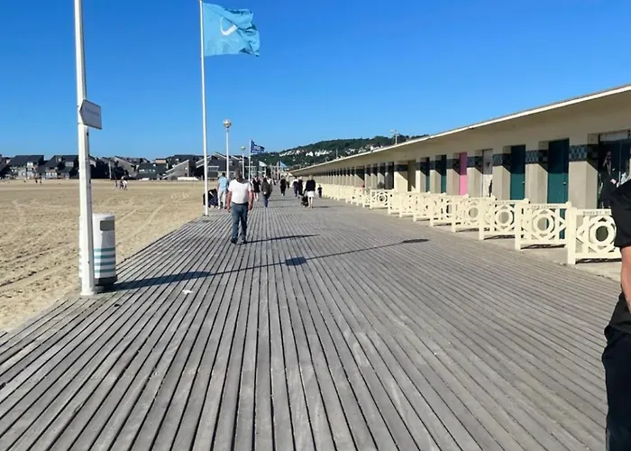 Botel Voilier Port Avec Parking Prive Gratuit *