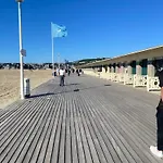 Voilier Port Avec Parking Prive Gratuit Botel Deauville