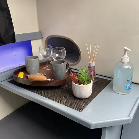 Voilier Port Avec Parking Prive Gratuit Deauville