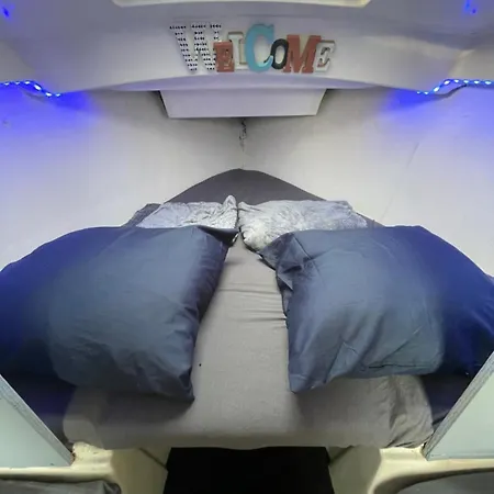 Voilier Port Avec Parking Prive Gratuit *